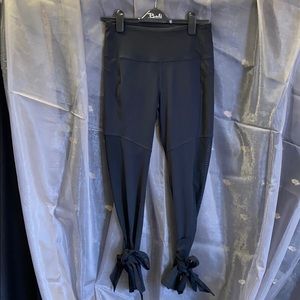 Black Lucy leggings size medium